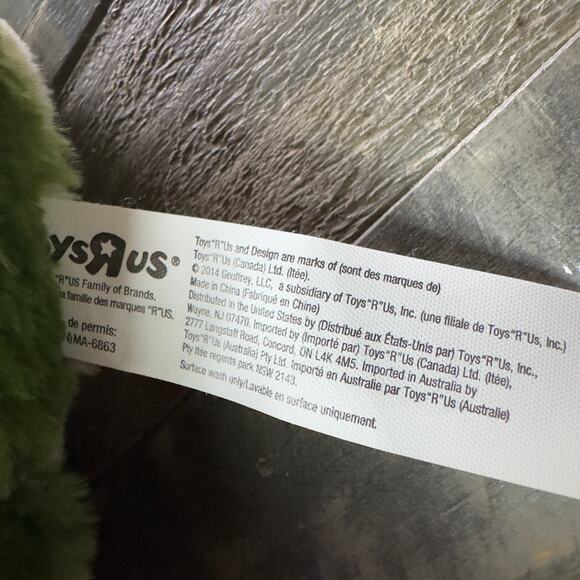 Toys R Us GREEN FROG Plush 2015 Stuffed Animal 14” Geoffrey Rare Big Eyes Soft - Picture 5 of 7